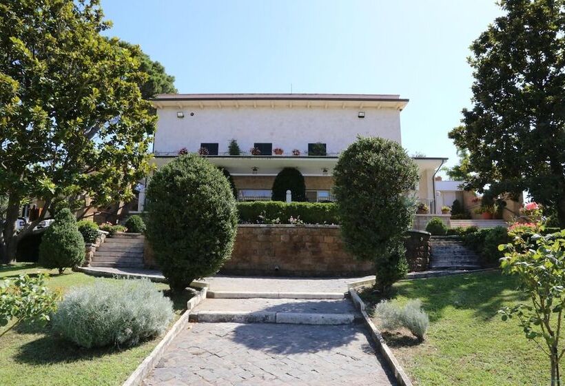 هتل Tenuta Di Pietra Porzia