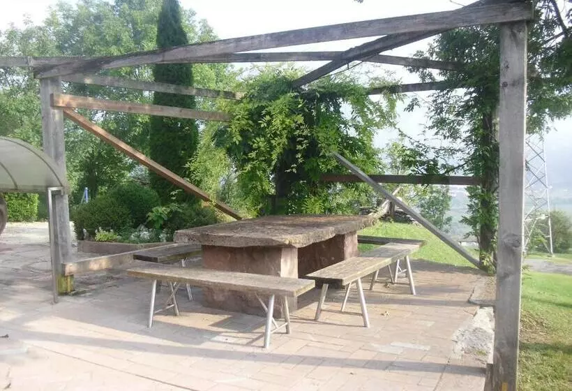 Hotelli Agriturismo Cornolade