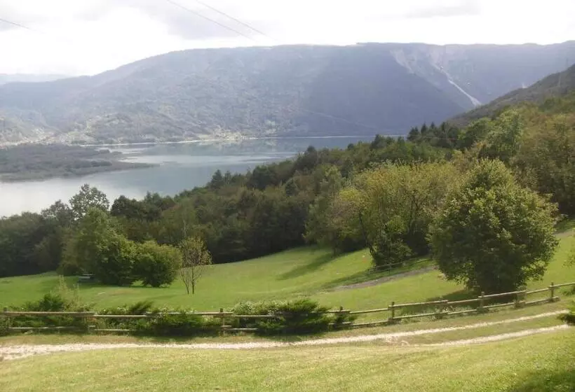 Hotelli Agriturismo Cornolade