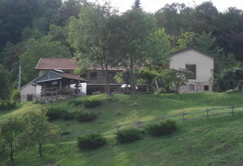 Hotelli Agriturismo Cornolade
