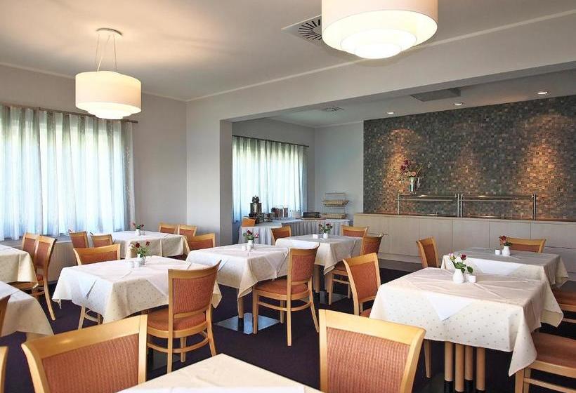 Отель Haus Am See