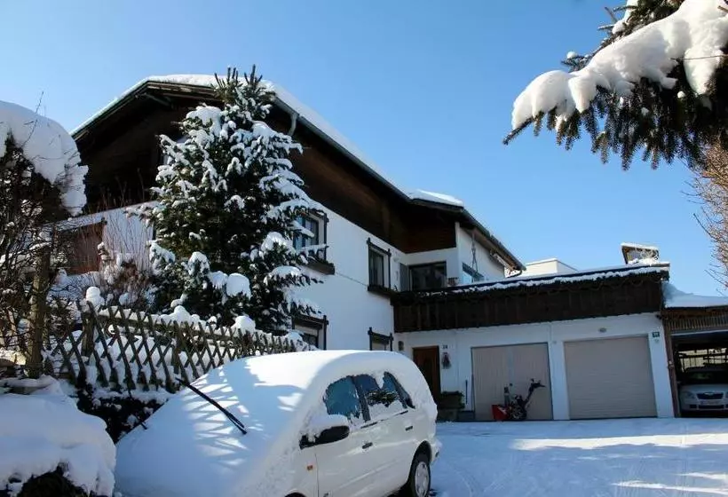Hotelli Haus Kinspergher