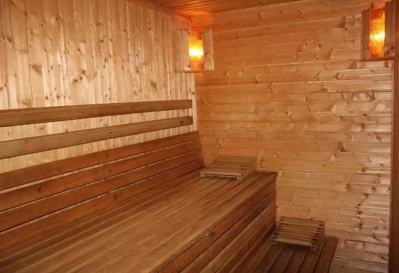 Hotelli Haus Kinspergher