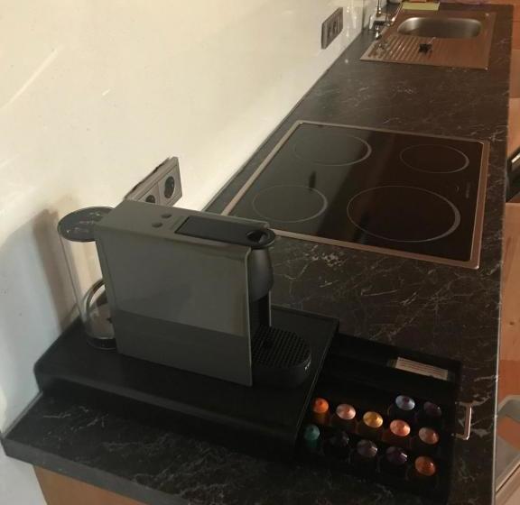 Отель Landhaus Schloss Anras