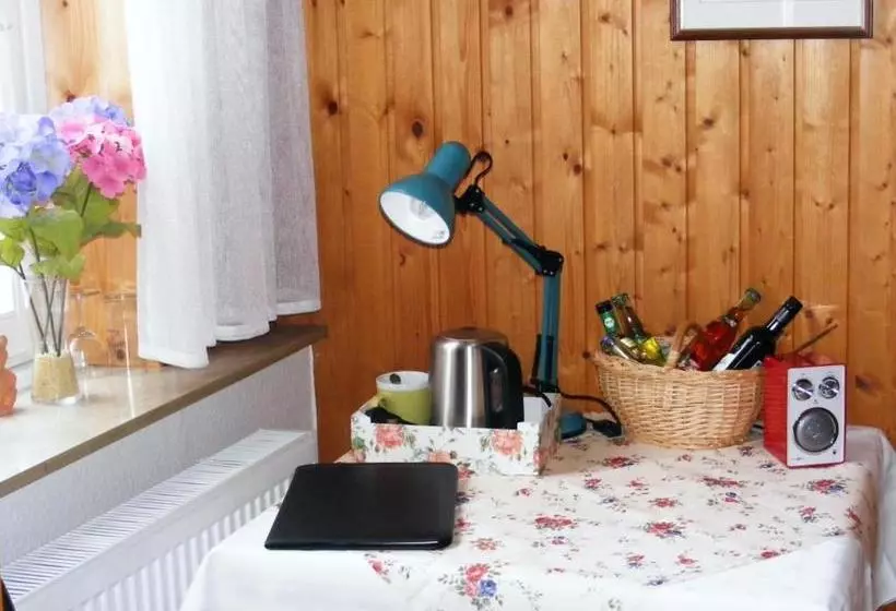Hotelli Berggarten Garni