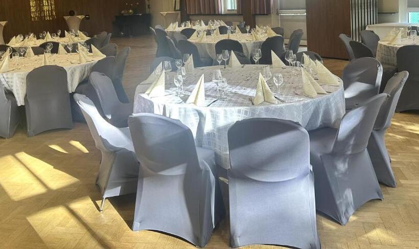 فندق Schuetzenhaus Vorsfelde