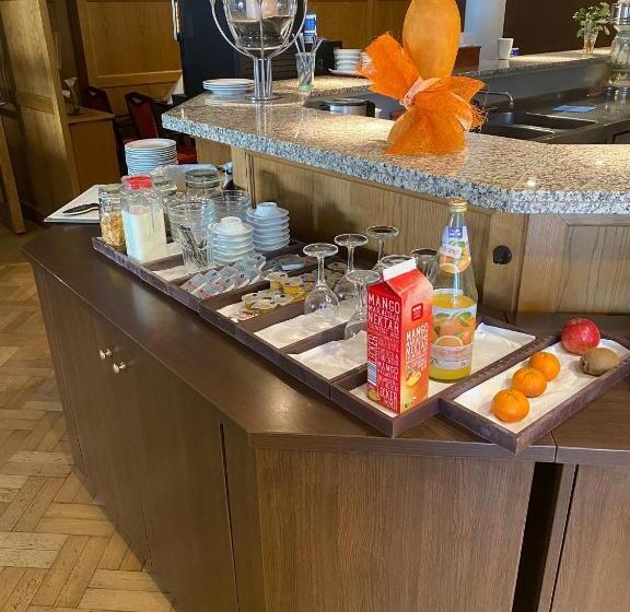 فندق Schuetzenhaus Vorsfelde