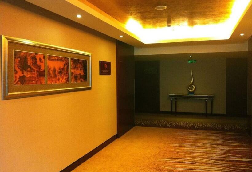 Отель Yinsheng International