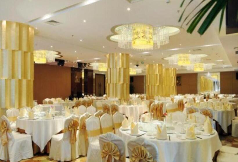 Отель Yinsheng International