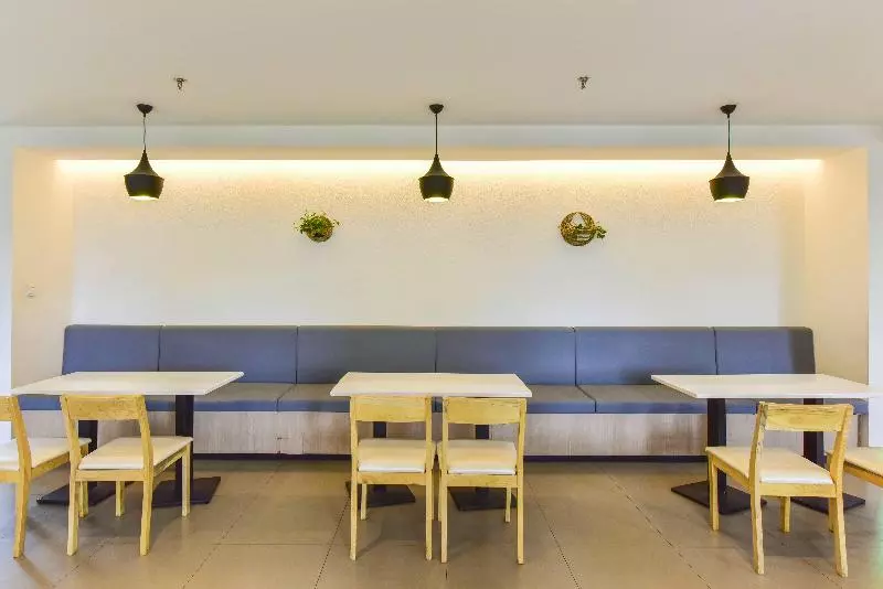 Hanting Hotel Xining Fengqing Road Convention And Exhibition Center