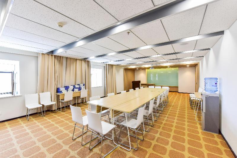 Hanting Hotel Xining Fengqing Road Convention And Exhibition Center