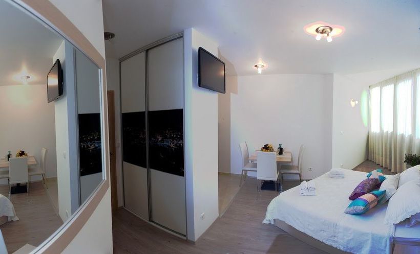 Cro Jet Set Apartments