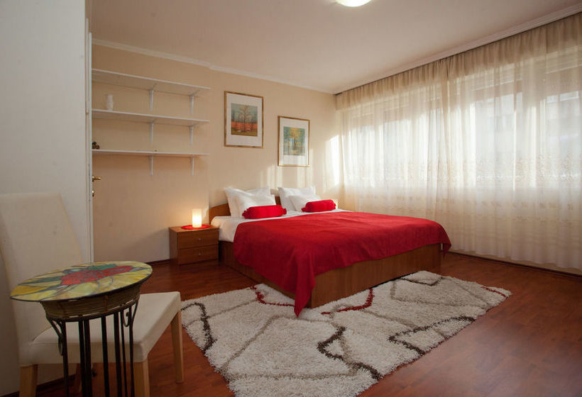 Cro Jet Set Apartments