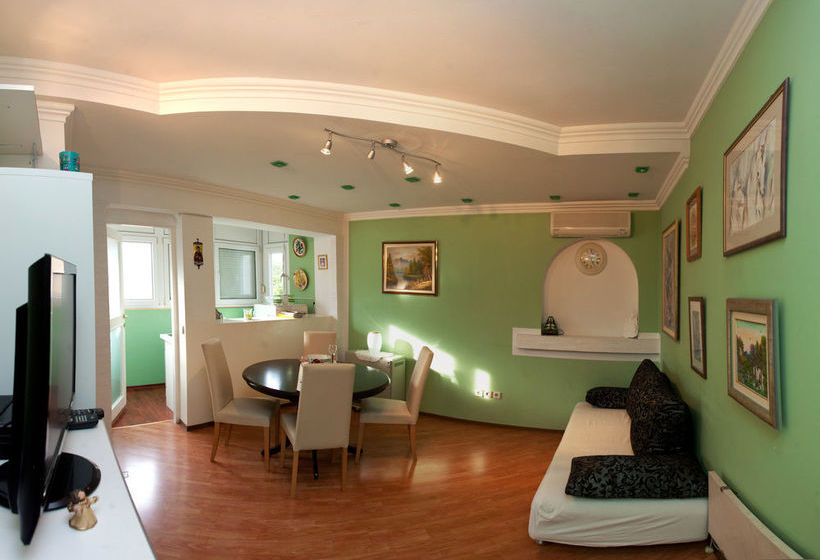 Cro Jet Set Apartments