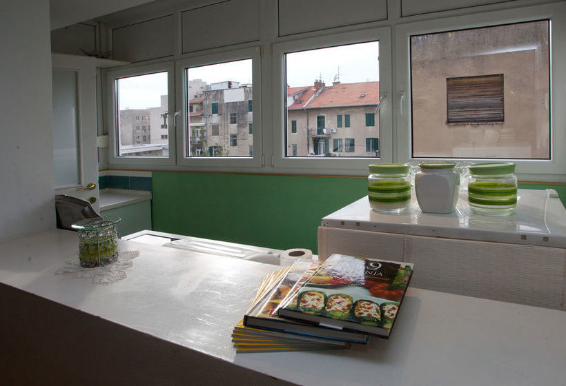 Cro Jet Set Apartments