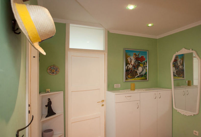 Cro Jet Set Apartments