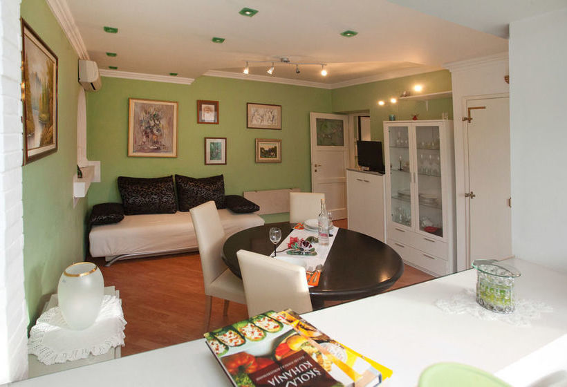 Cro Jet Set Apartments