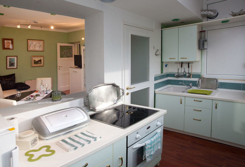 Cro Jet Set Apartments