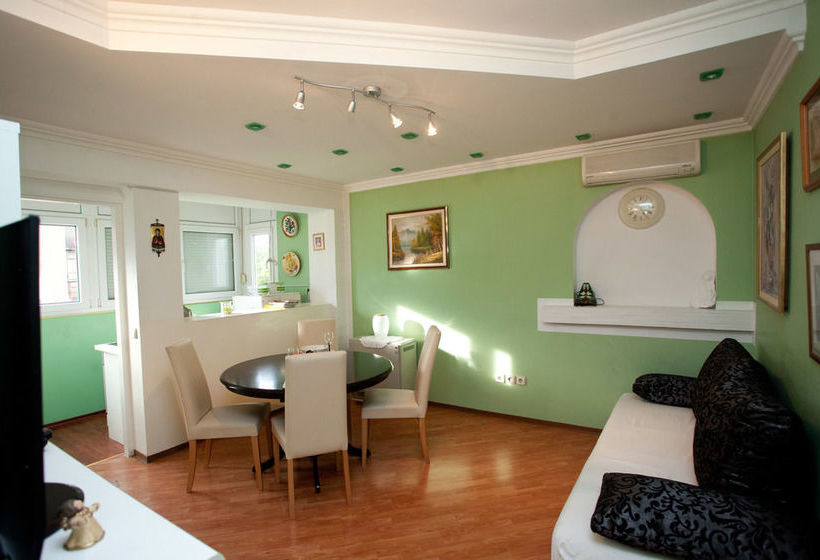 Cro Jet Set Apartments