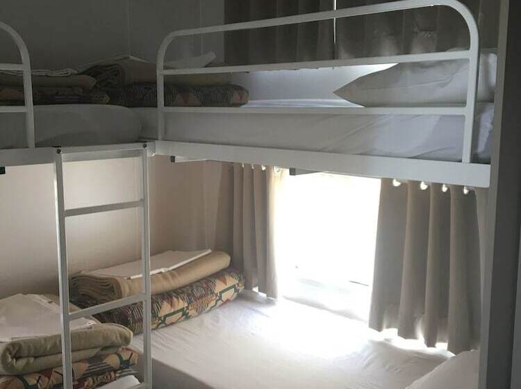 Отель Airport Tourist Village Melbourne