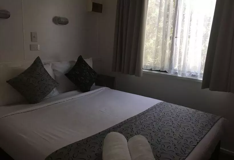ホテル Airport Tourist Village Melbourne