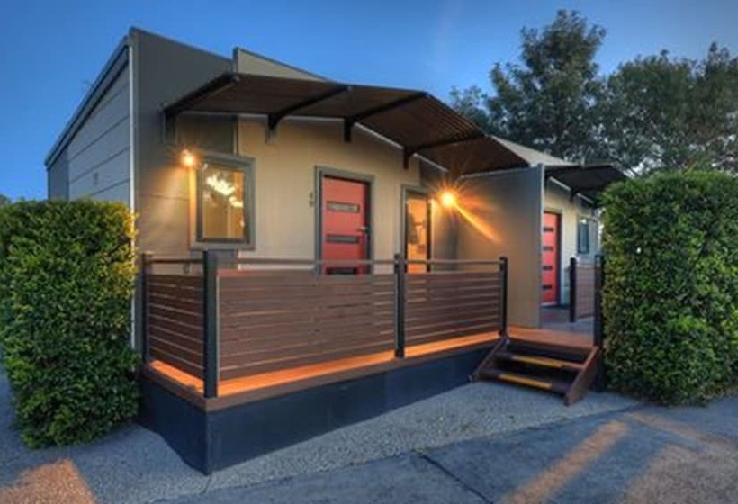 Отель Airport Tourist Village Melbourne