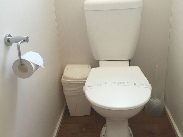 Отель Airport Tourist Village Melbourne