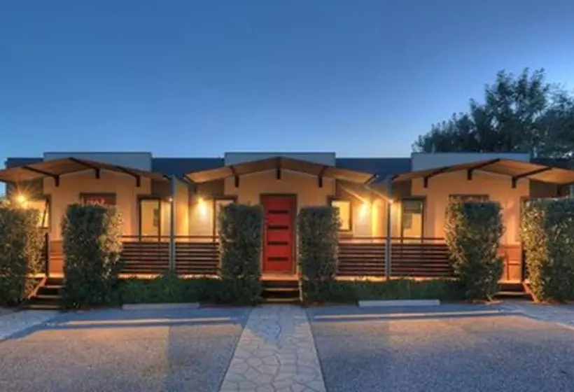 ホテル Airport Tourist Village Melbourne