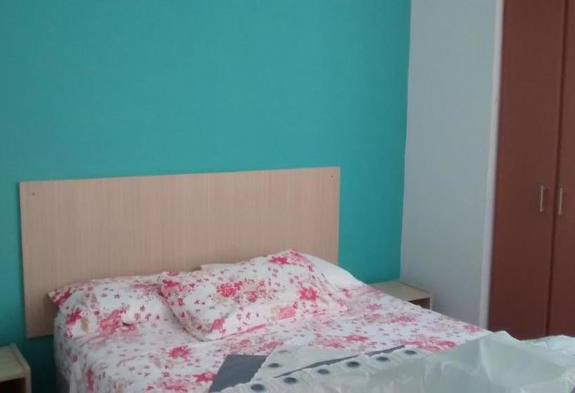 בית מלון כפרי Apart Manhattan