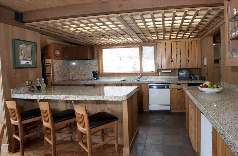 هتل Baily House