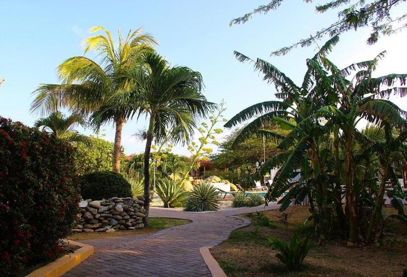 هتل Camacuri Residence