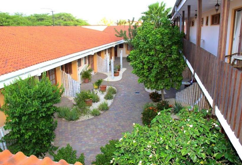 هتل Camacuri Residence