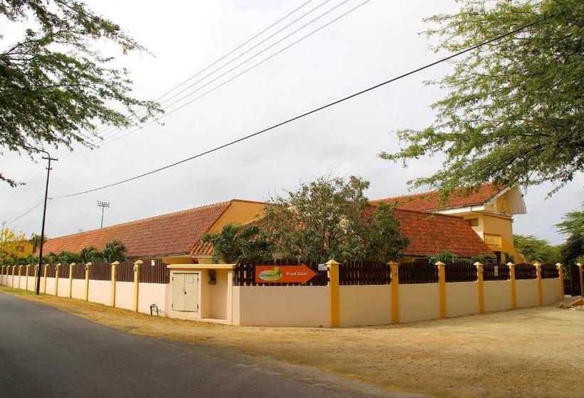 هتل Camacuri Residence