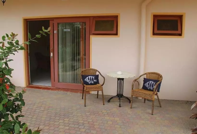 هتل Camacuri Residence