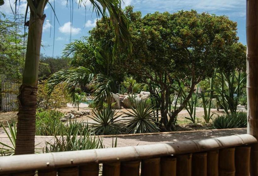 هتل Camacuri Residence