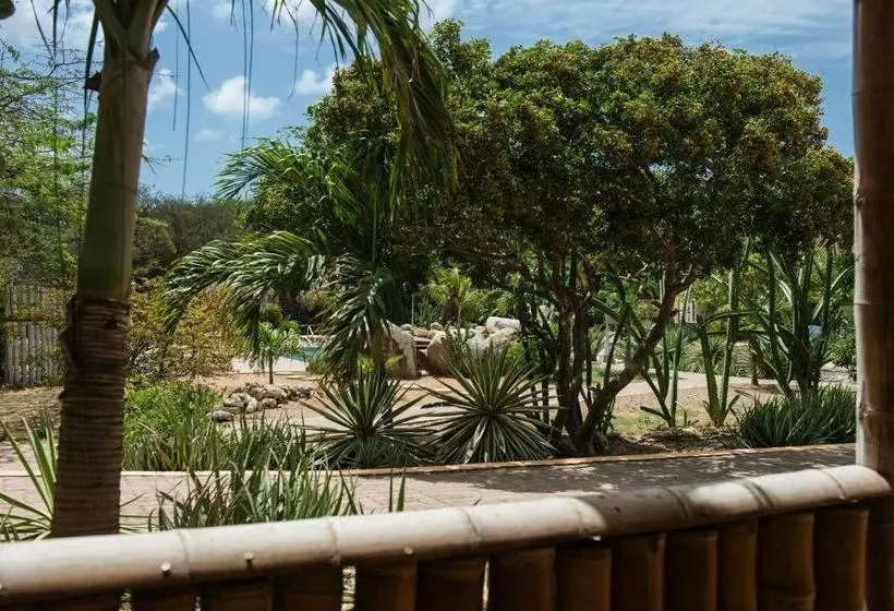 هتل Camacuri Residence