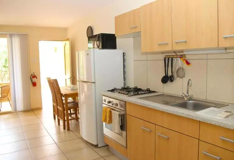 هتل Camacuri Residence