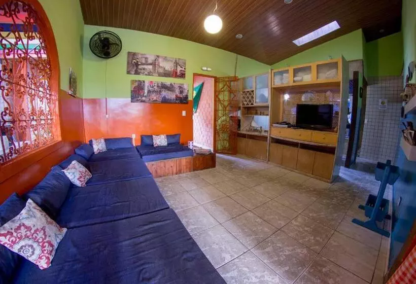 Hôtel Cosmopolitan Hostel