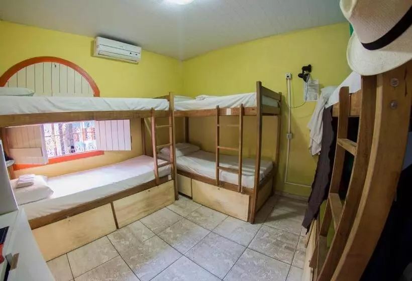 Hôtel Cosmopolitan Hostel