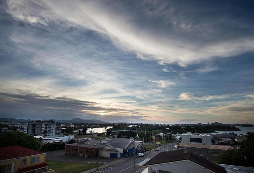 فندق Curtis Central Apartments Official