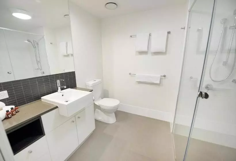 هتل Curtis Central Apartments Official