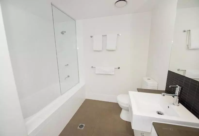هتل Curtis Central Apartments Official