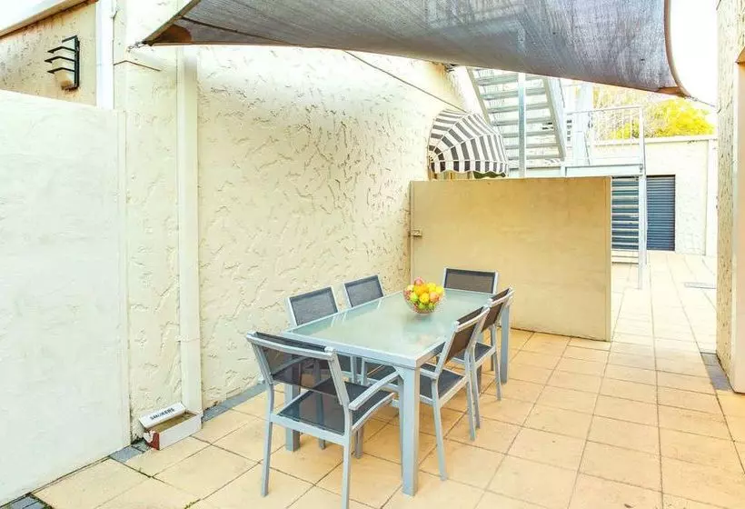 ホテル Globe Apartments
