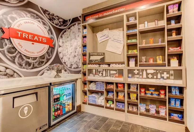 ホテル Hampton Inn & Suites Manchester