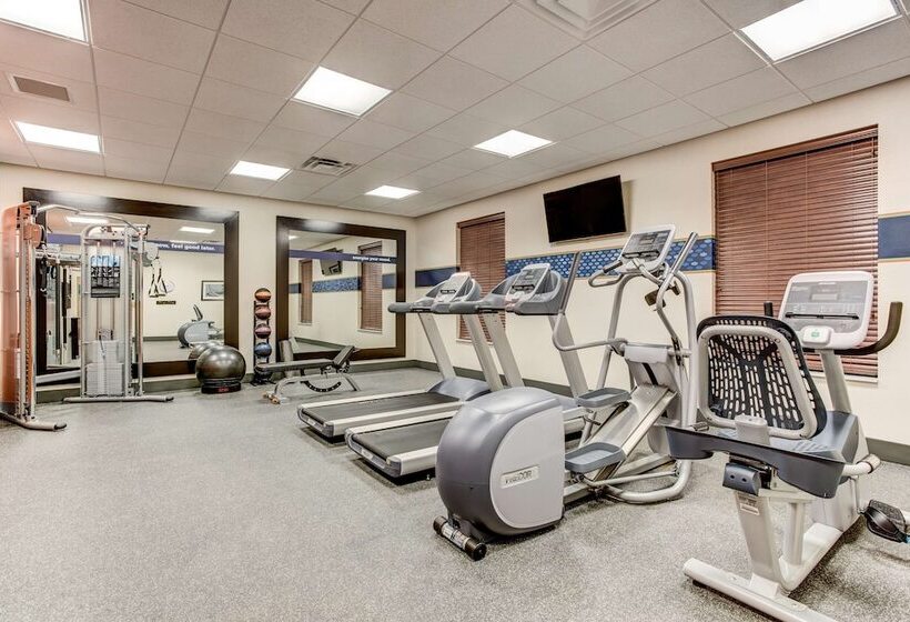 호텔 Hampton Inn & Suites Manchester