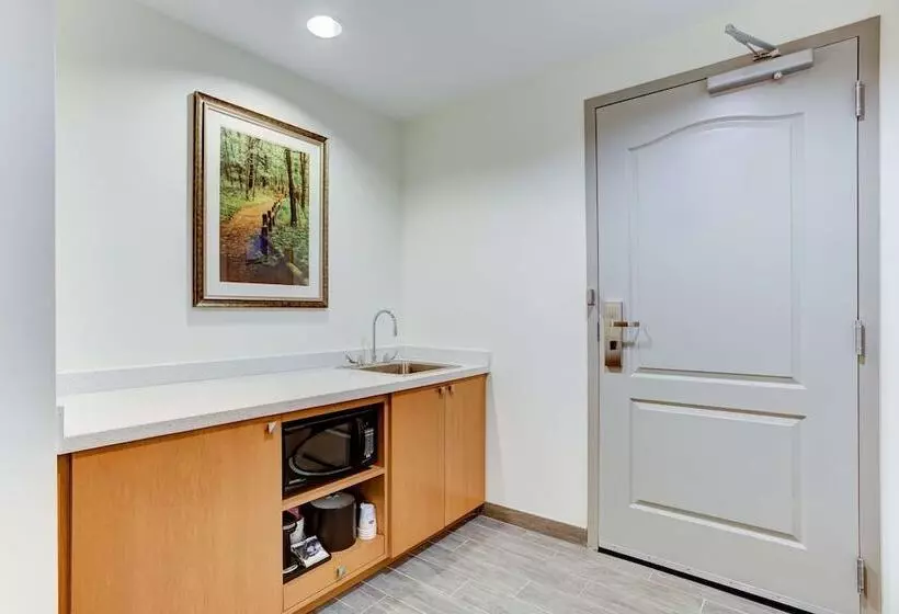ホテル Hampton Inn & Suites Manchester