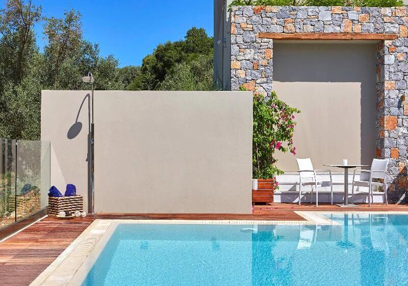 בית מלון כפרי Mystery Skiathos Luxury Residence