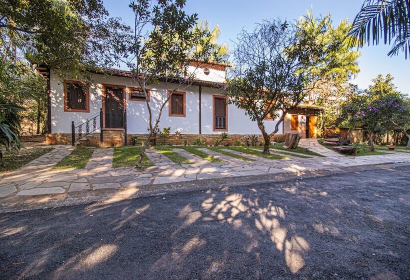 ホテル Pousada Arvoredo