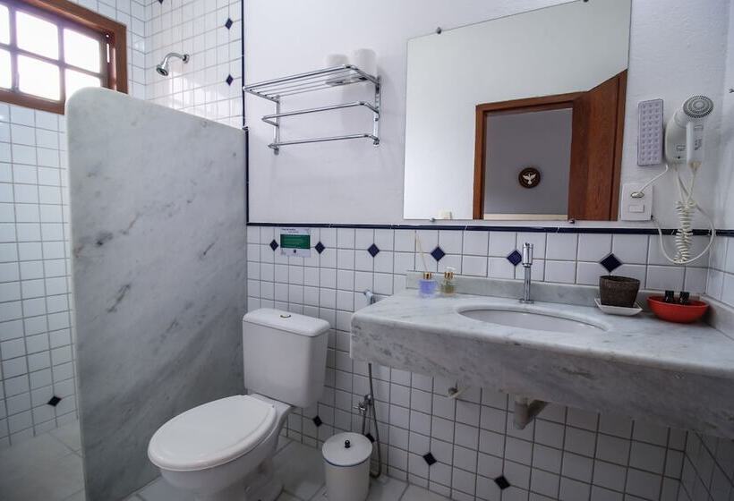 ホテル Pousada Arvoredo