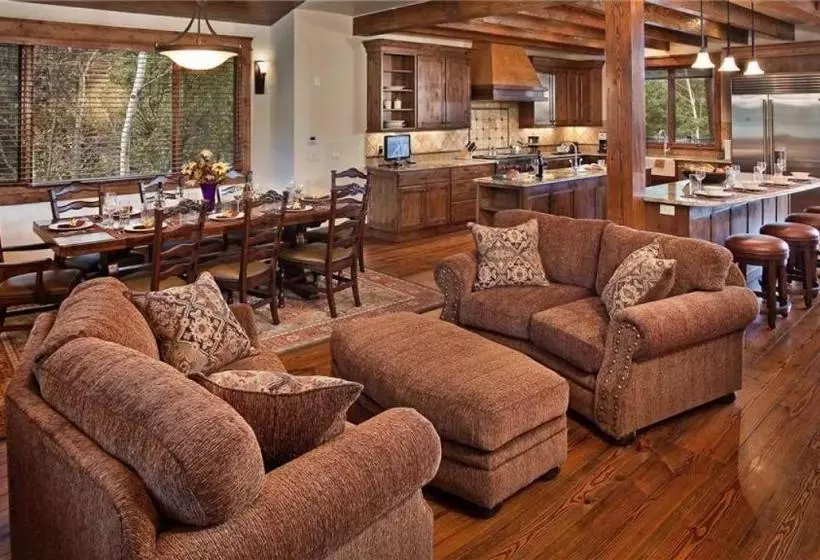 ホテル Sun Ridge Lodge